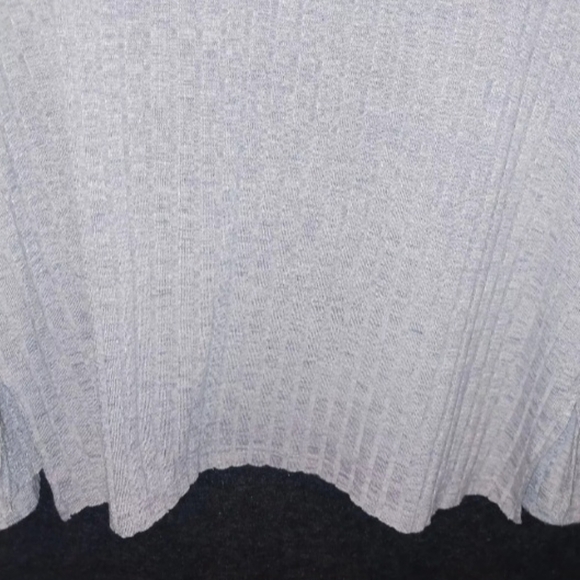 Umgee Heather Grey Long Sleeve‎ Ribbed Tunic Top Womens Size Small Side Slits - Picture 4 of 8